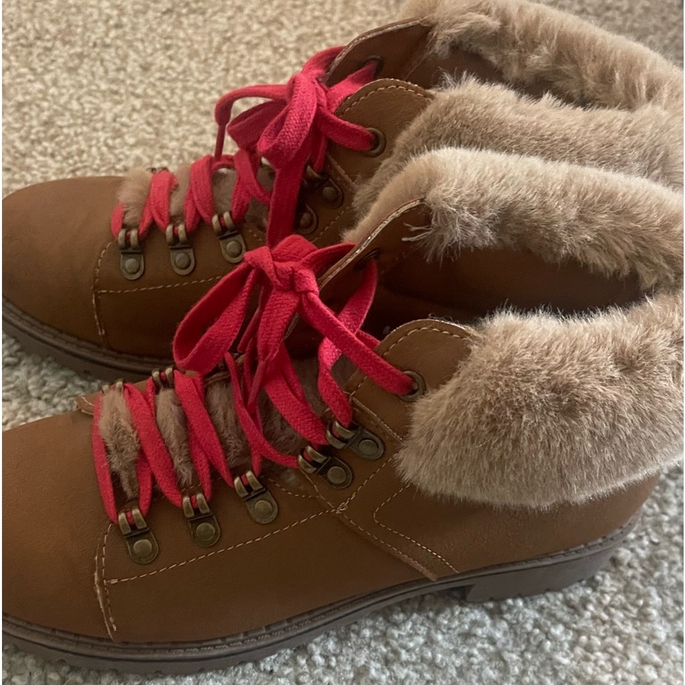 Time and try boots size 8 brown and red